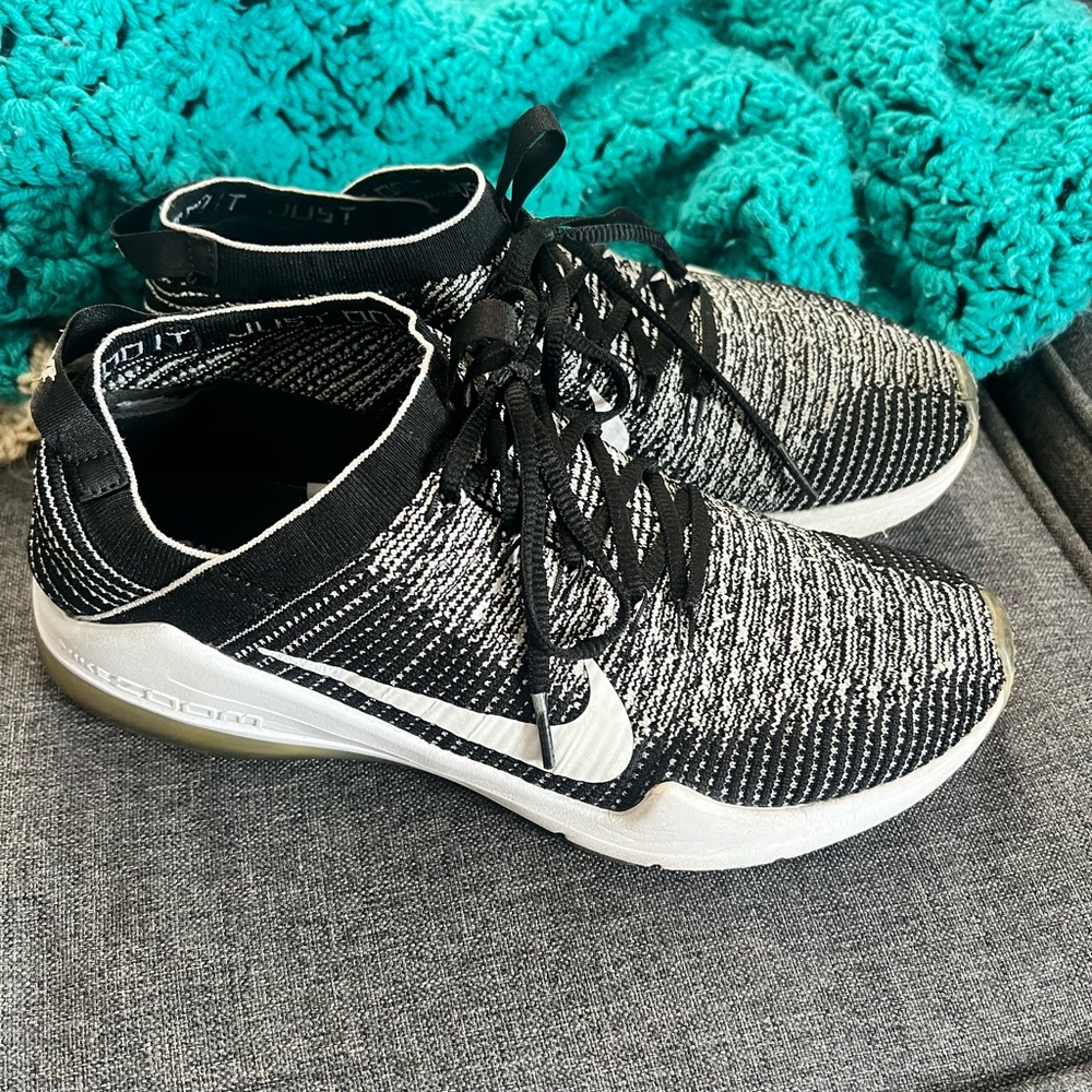 Nike Women Shoe Air Zoom Fearless 2 Flyknit Size 8 Sneaker
